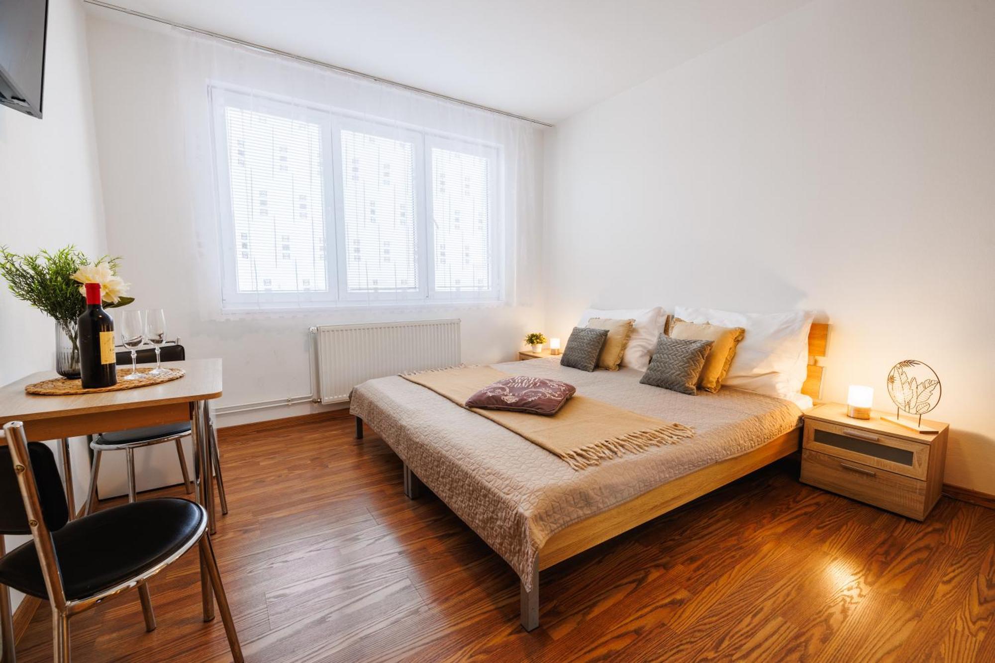 Hotel U Nadrazi Ceske Budejovice Eksteriør billede